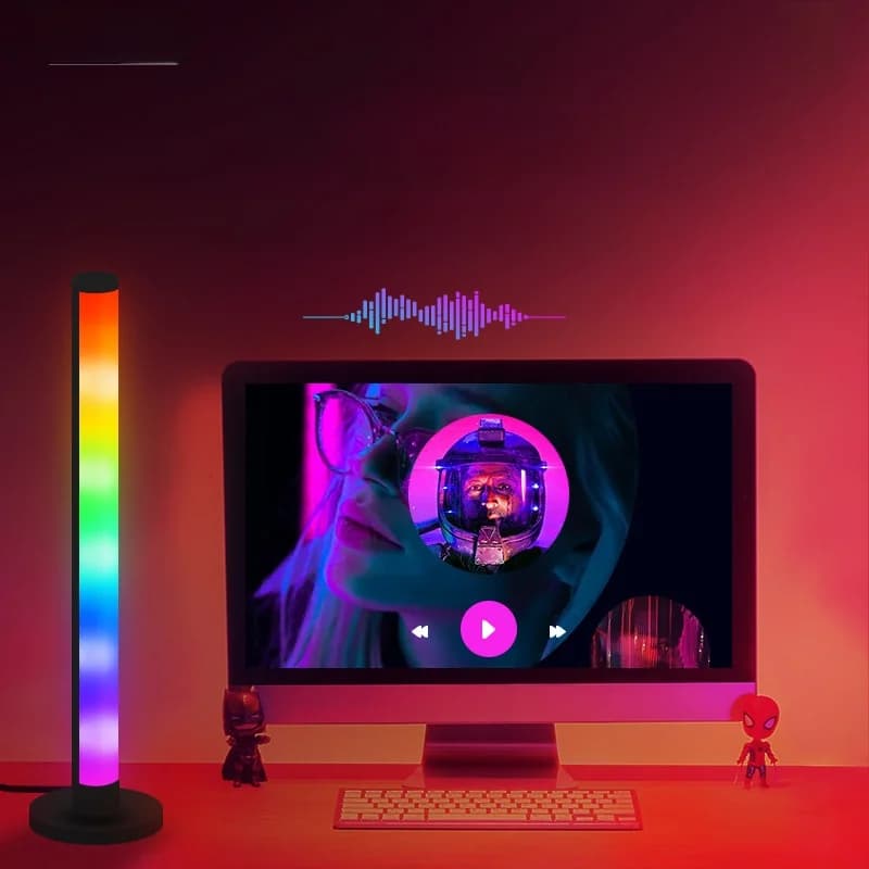 RGB LED skrivebordslampe med lydreagerende lys og app-styring
